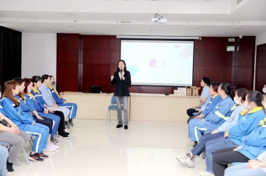 以愛為線，以懂為梁 | 景興紙業(yè)開展“與青春期孩子的溝通——懂是愛的前提”互動(dòng)沙龍活動(dòng)